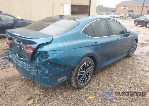2025 Toyota Camry Xle z USA, uszkodzony, nr VIN 4T1DAACK9SU566859